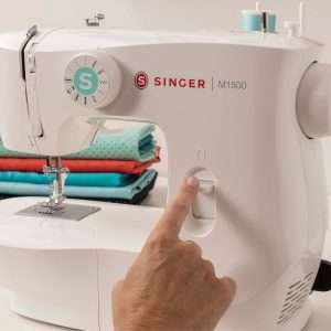 SINGER® M1500 Mechanical Sewing Machine - 10
