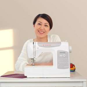 SINGER C5200 Computerized Sewing & Quilting Machine with Extension Table & Accessory Kit - 180 Stitch Applications, Touch Button Stitch Selection, LCD Screen, Full Metal Frame & 1-step Buttonhole - 4